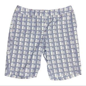 Annika Cutter & Buck Houndstooth Pattern Bermuda Golf Shorts for women’s